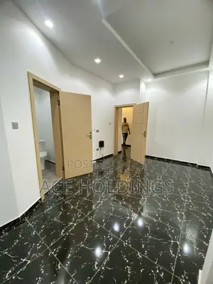 2bdrm Townhouse / Terrace in Nanakrom School, Ashaley Botwe for rent