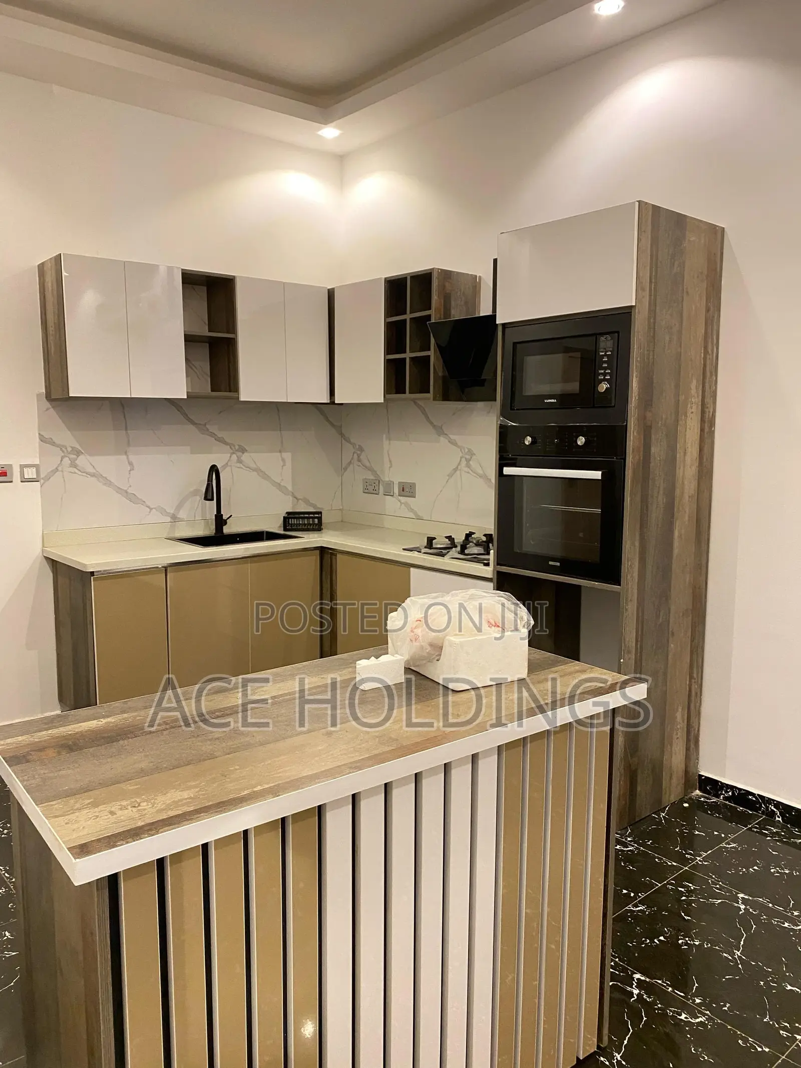 2bdrm Townhouse / Terrace in Nanakrom School, Ashaley Botwe for rent