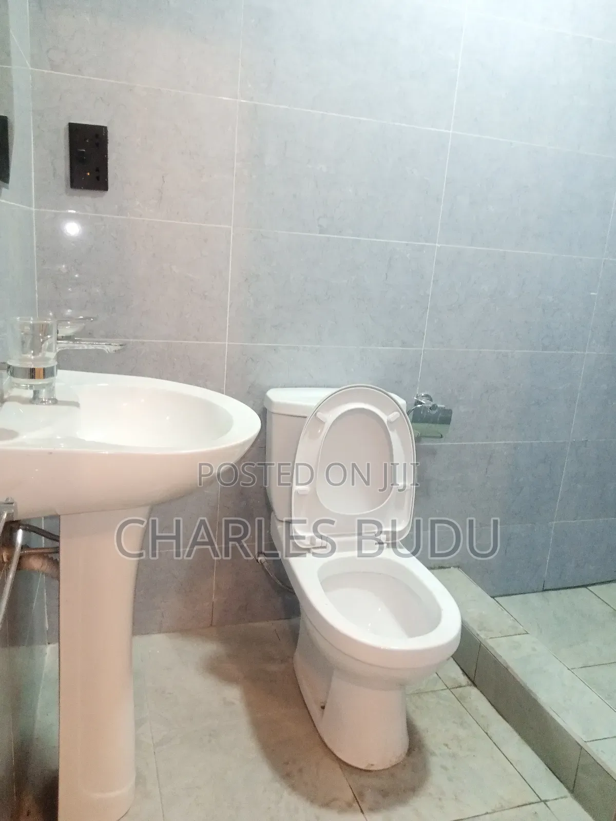 1bdrm Apartment in Roma Estate, Dansoman for rent