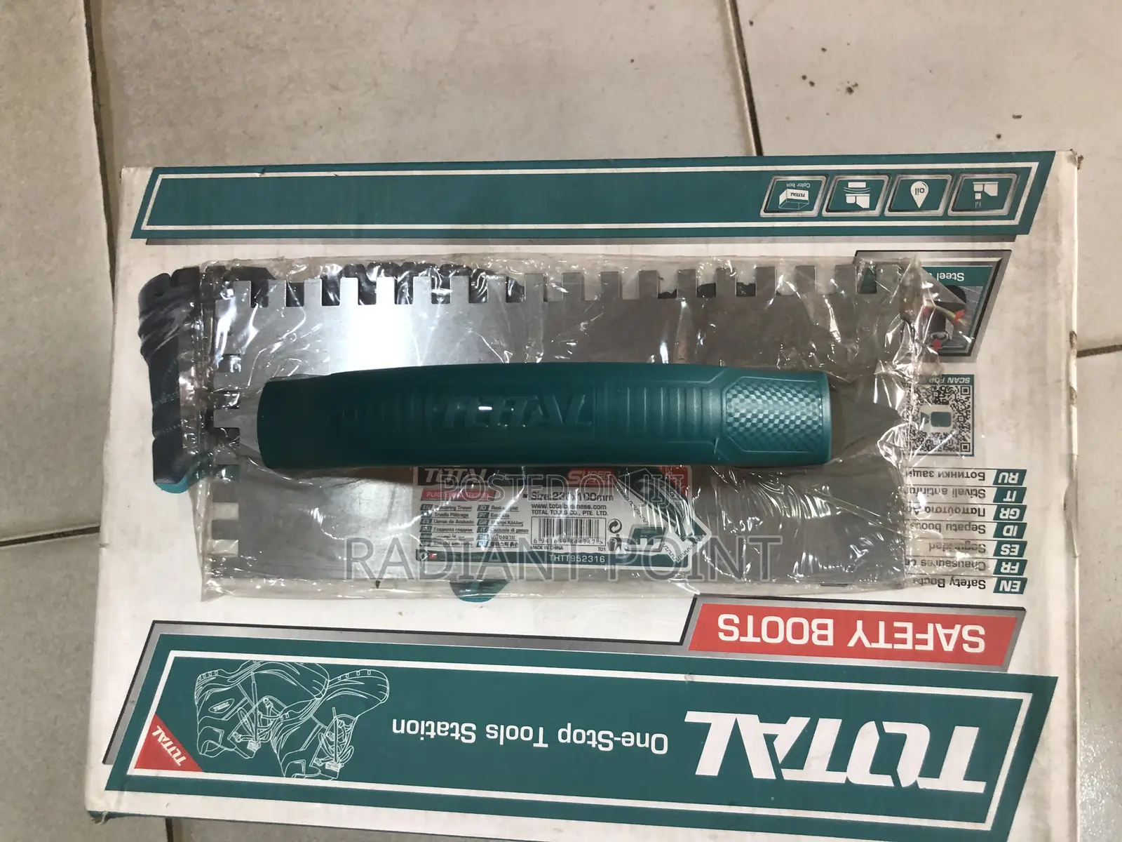 Total Plastering Trowel