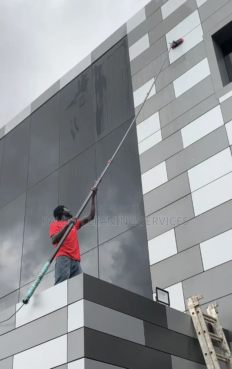 Glass and Windows Cleaning