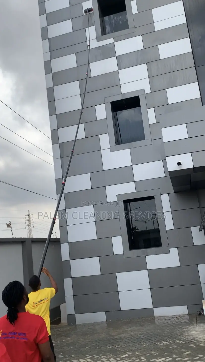 Glass and Windows Cleaning