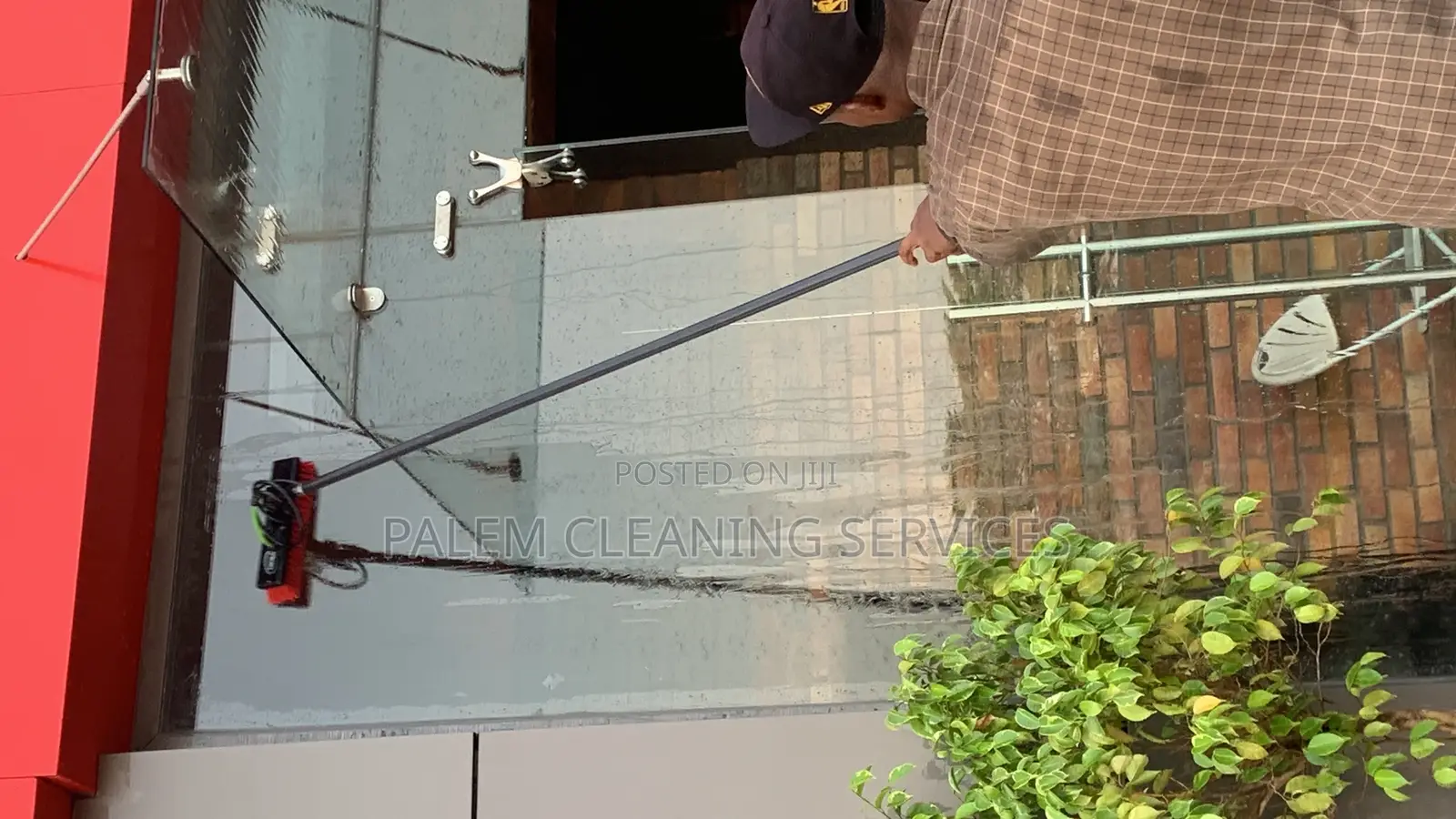 Glass and Windows Cleaning