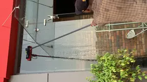 Glass and Windows Cleaning