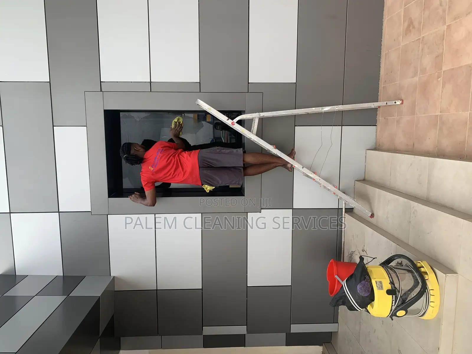 Glass and Windows Cleaning