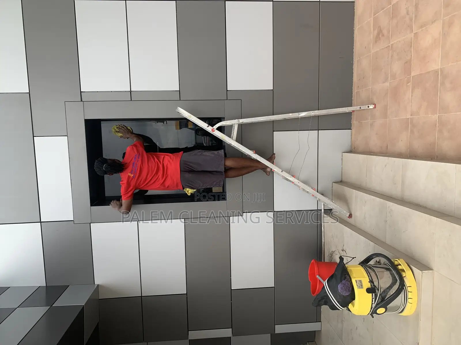 Glass and Windows Cleaning