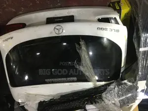 Mercedes’ Benz GLC Boat Complete