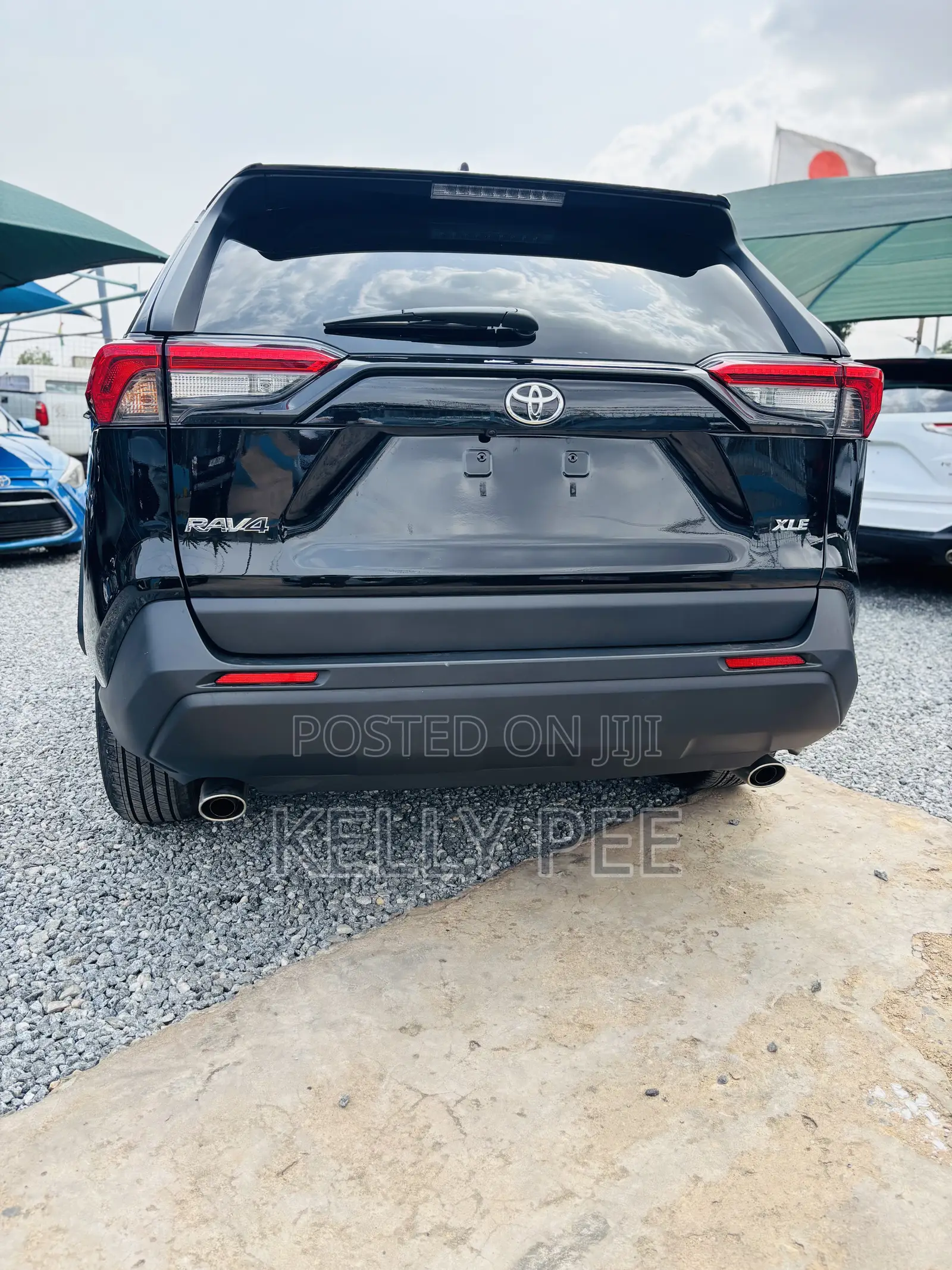Toyota RAV4 XLE 2022 Black