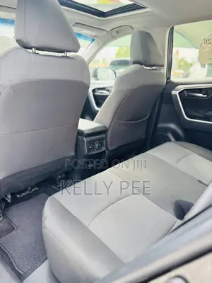 Toyota RAV4 XLE 2022 Black