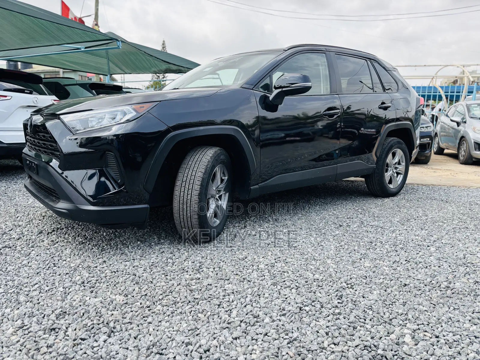 Toyota RAV4 XLE 2022 Black