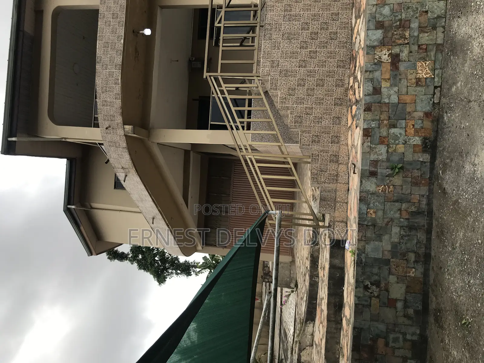 5bdrm Mansion in Kwabenya, Dome for sale