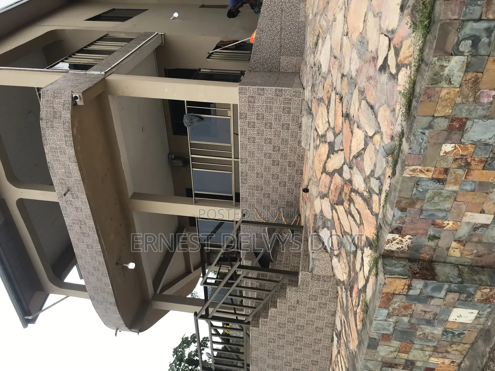 5bdrm Mansion in Kwabenya, Dome for sale