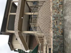 5bdrm Mansion in Kwabenya, Dome for sale