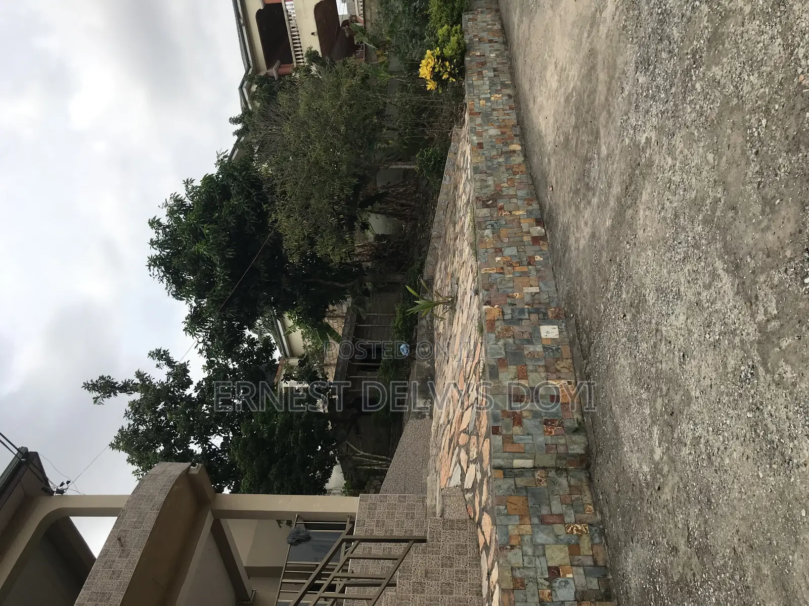 5bdrm Mansion in Kwabenya, Dome for sale