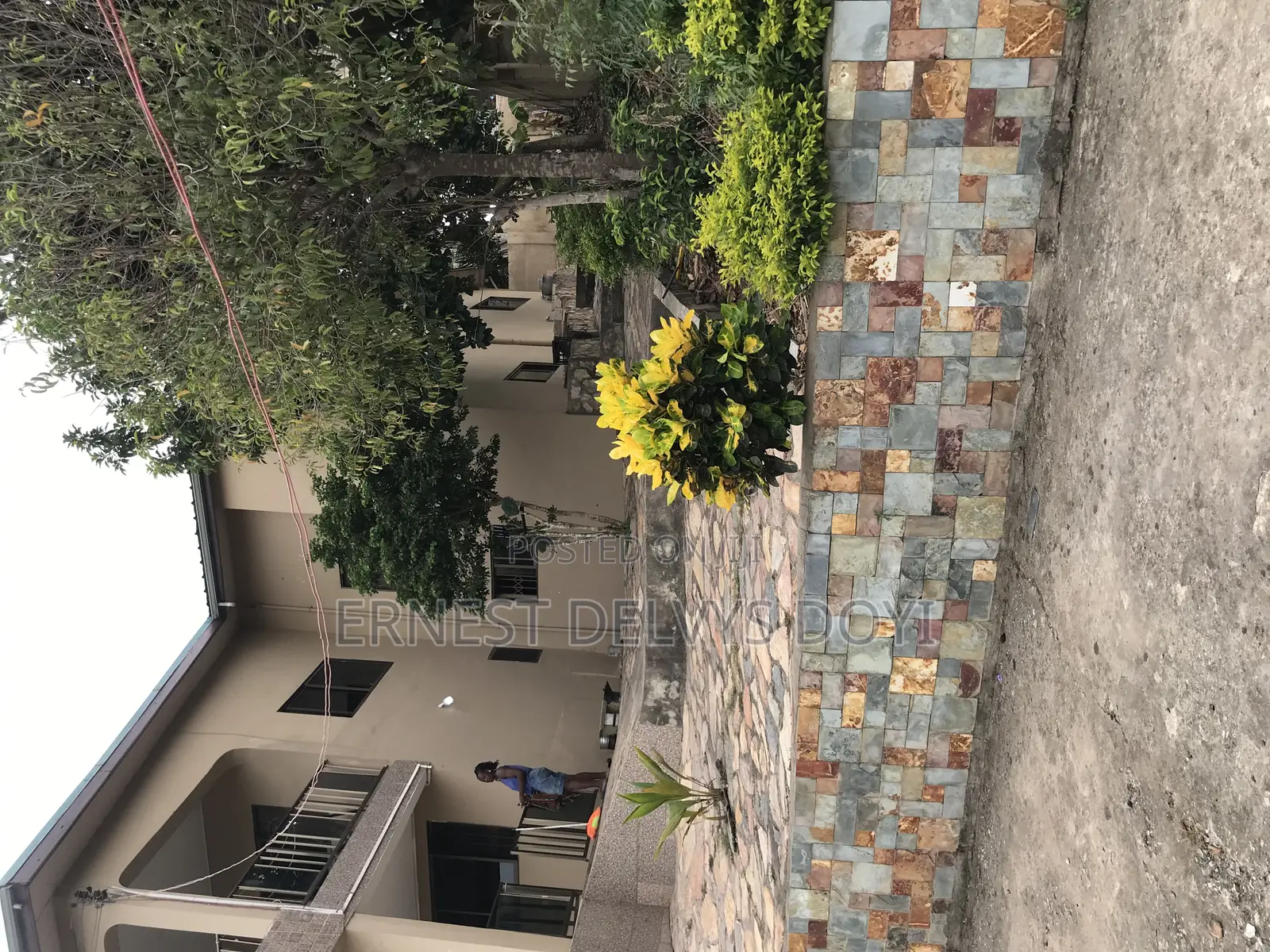5bdrm Mansion in Kwabenya, Dome for sale
