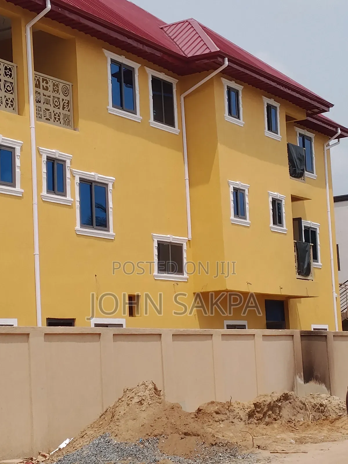 DEMC BV Rain Gutter Supply and Installation