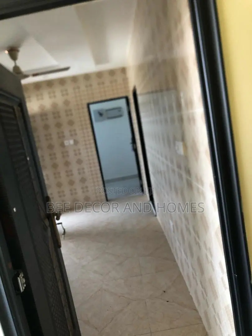 2bdrm Apartment in Bee Decor & Homes, Adenta for rent