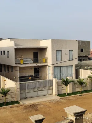4bdrm House in Ars, East Legon for sale