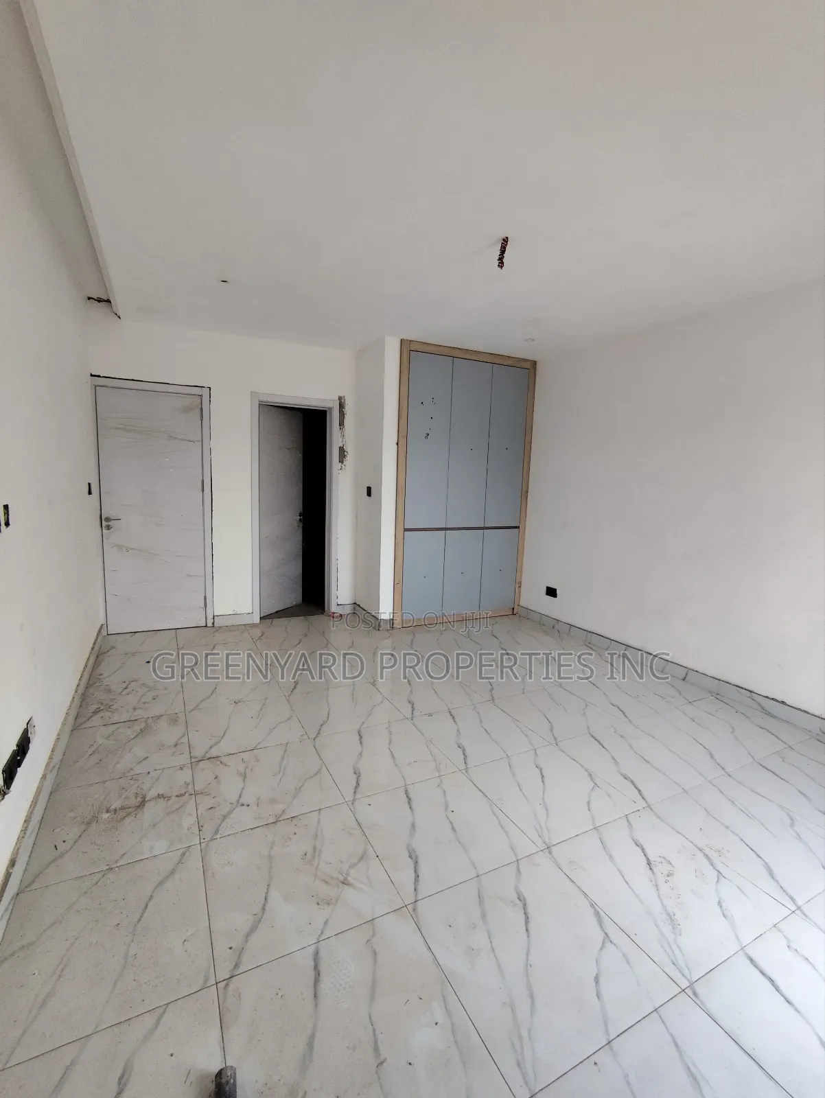 5bdrm Mansion in Adjiringanor, East Legon for sale