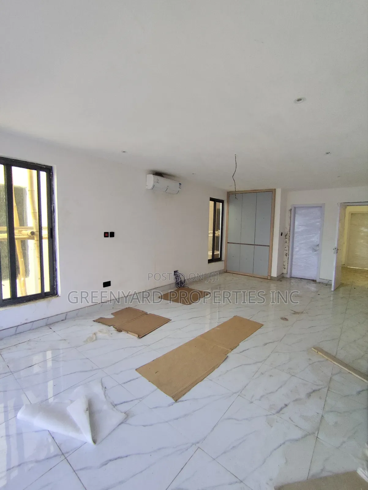 5bdrm Mansion in Adjiringanor, East Legon for sale