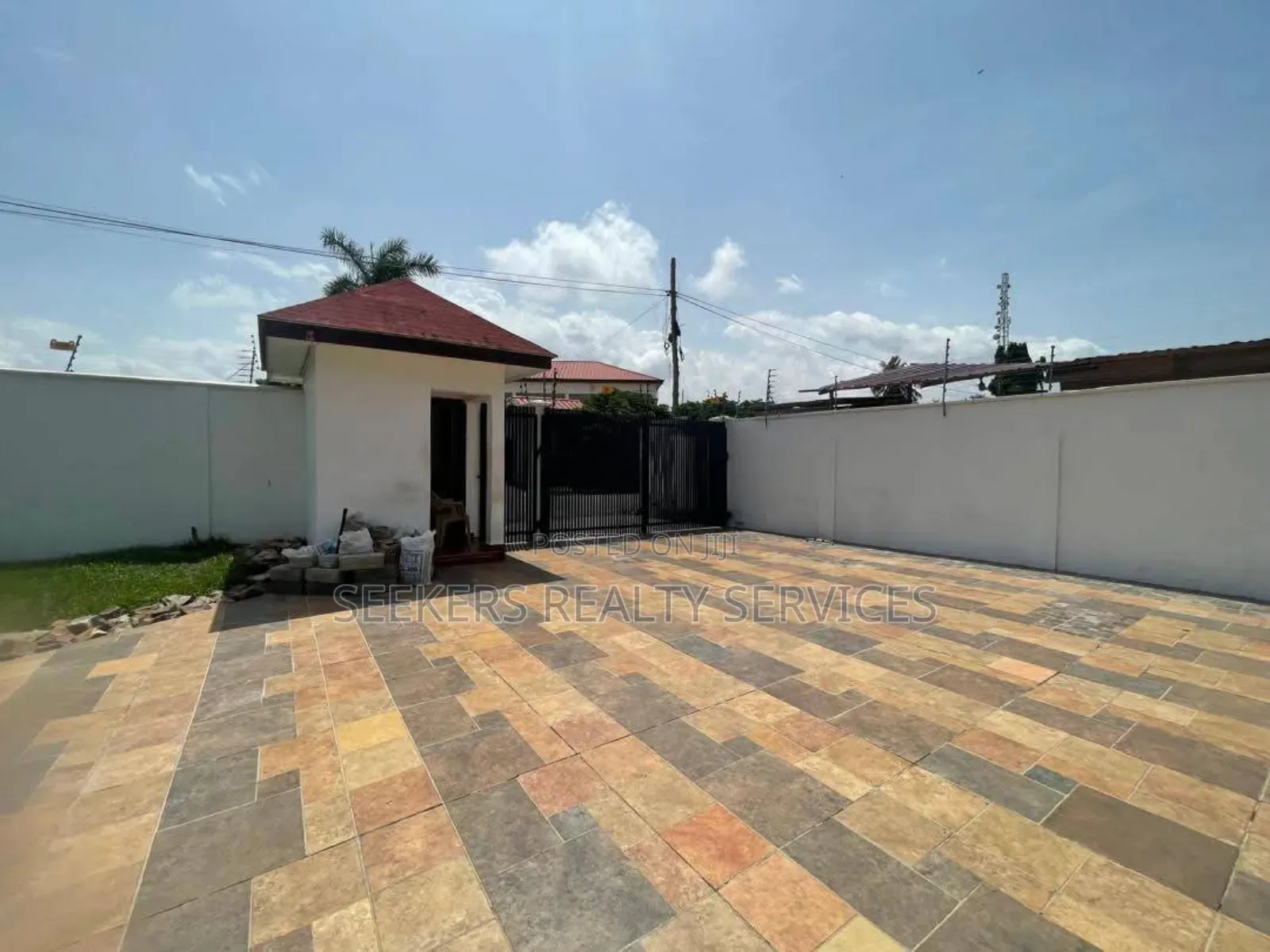 Furnished 2bdrm Apartment in Seekers Realty, Labone for rent