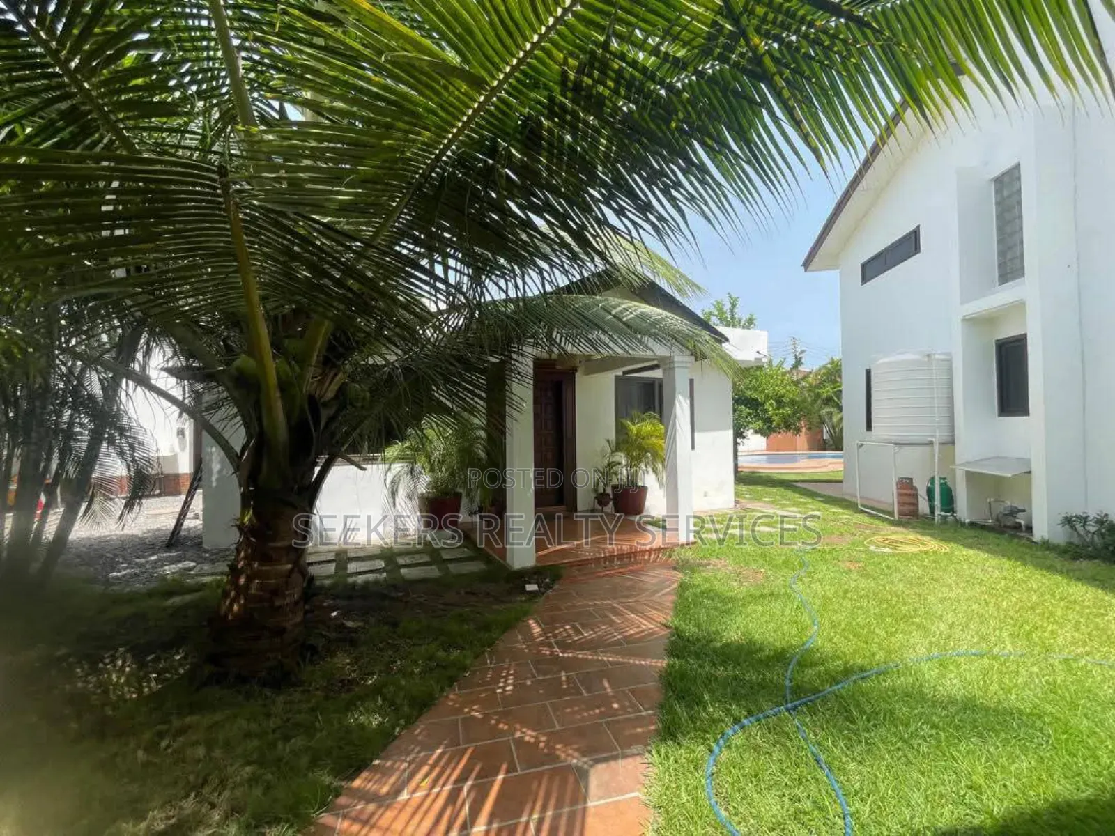 Furnished 2bdrm Apartment in Seekers Realty, Labone for rent
