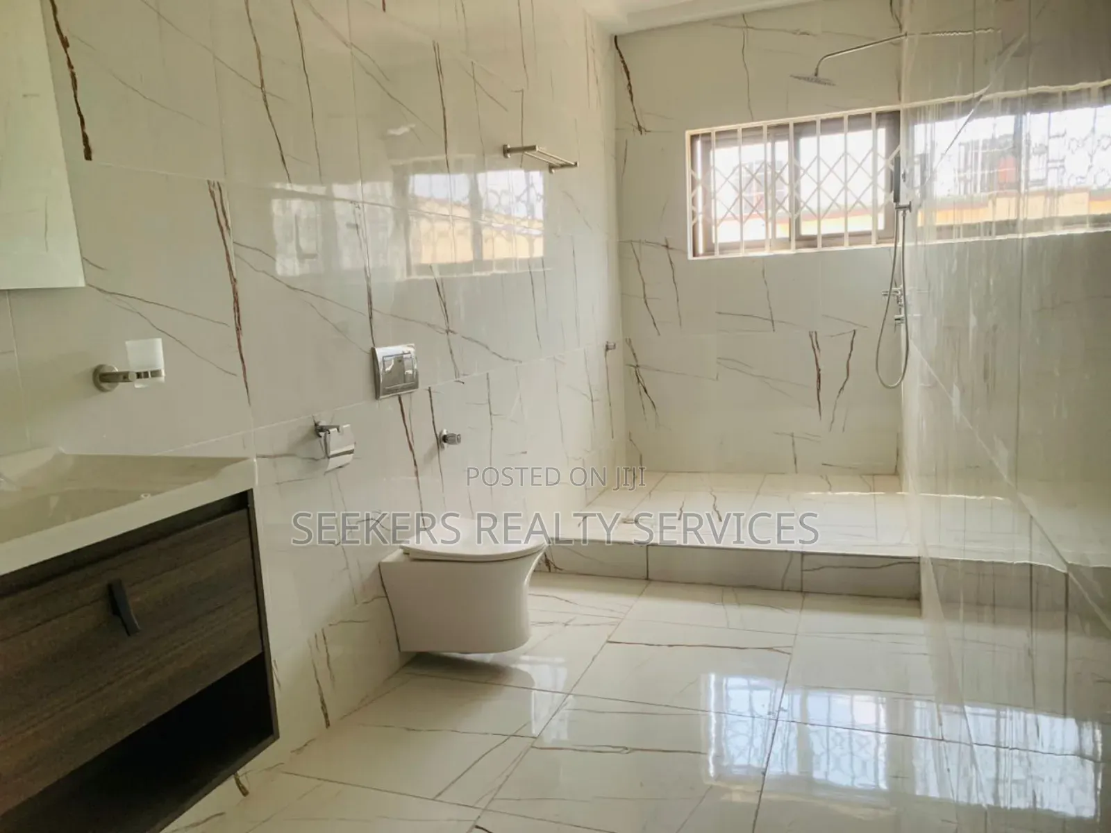 3bdrm House in Seekers Realty, Oyarifa Mall Area for rent