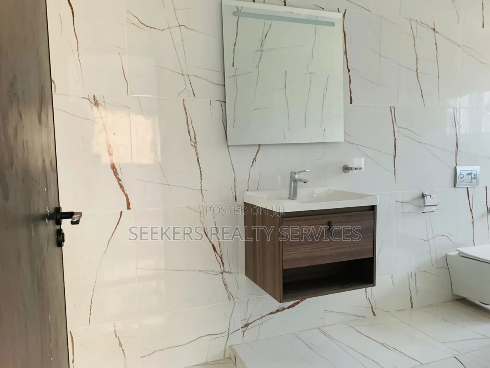 3bdrm House in Seekers Realty, Oyarifa Mall Area for rent