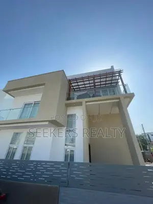 4bdrm House in Seekers Realty, Cantonments for rent
