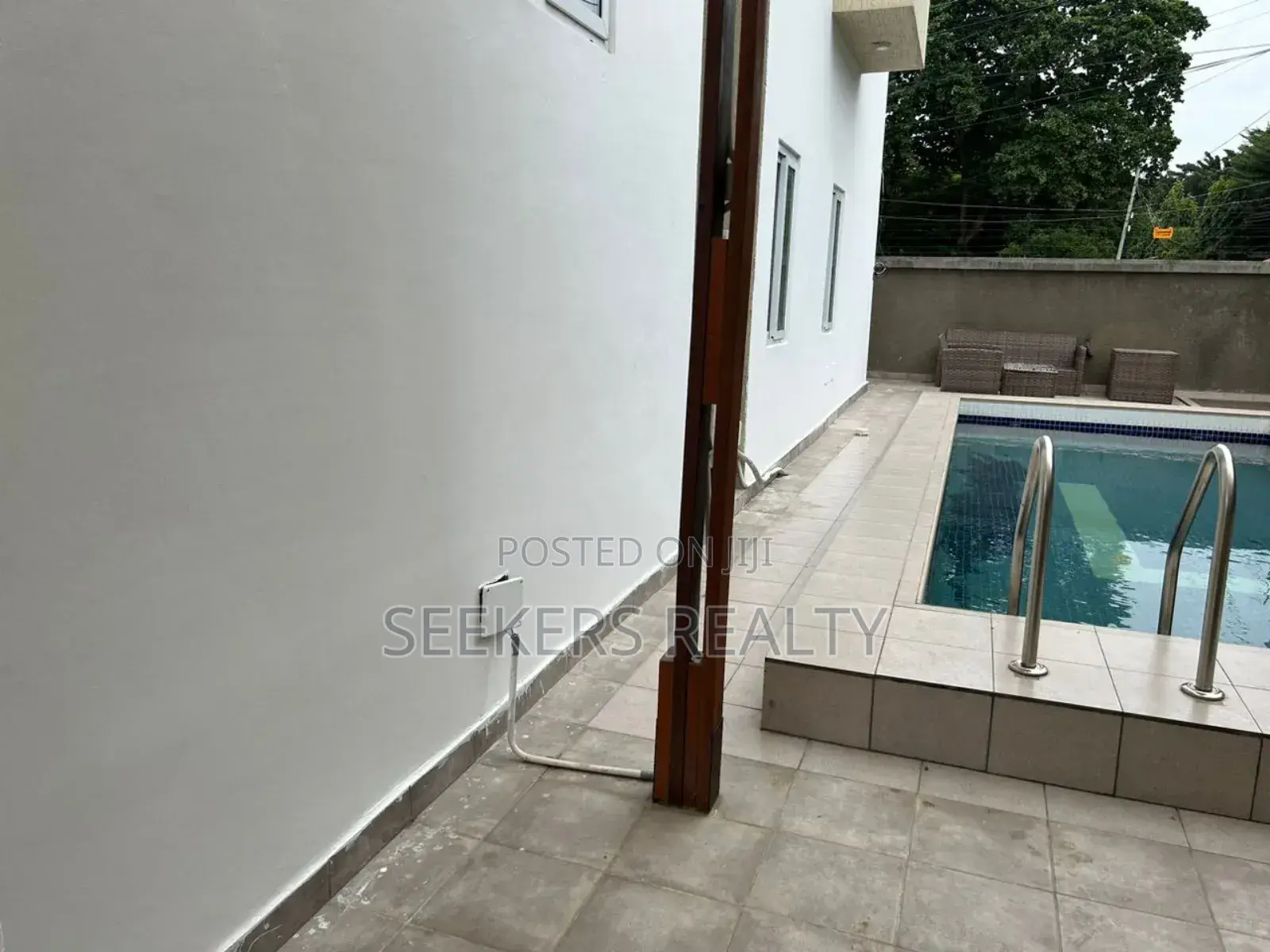 4bdrm House in Seekers Realty, Cantonments for rent