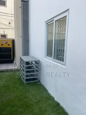 4bdrm House in Seekers Realty, Cantonments for rent