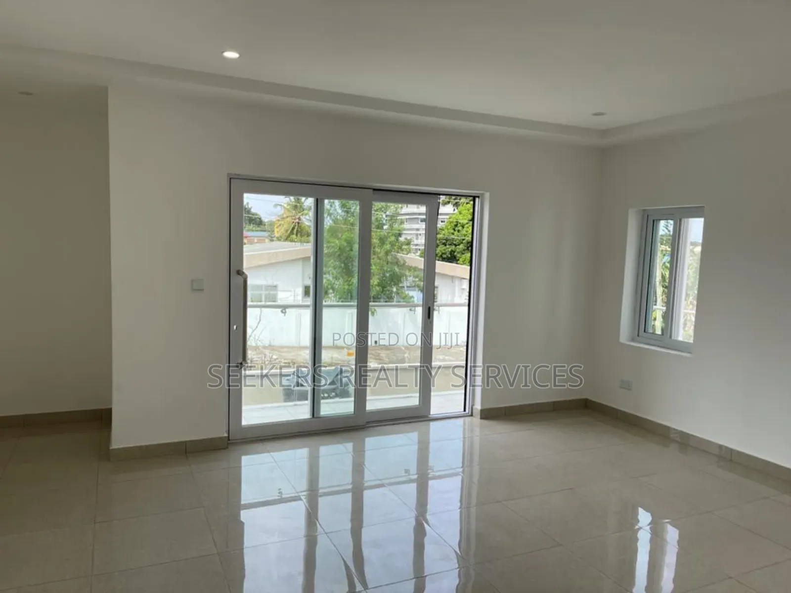 4bdrm House in Seekers Realty, Cantonments for rent