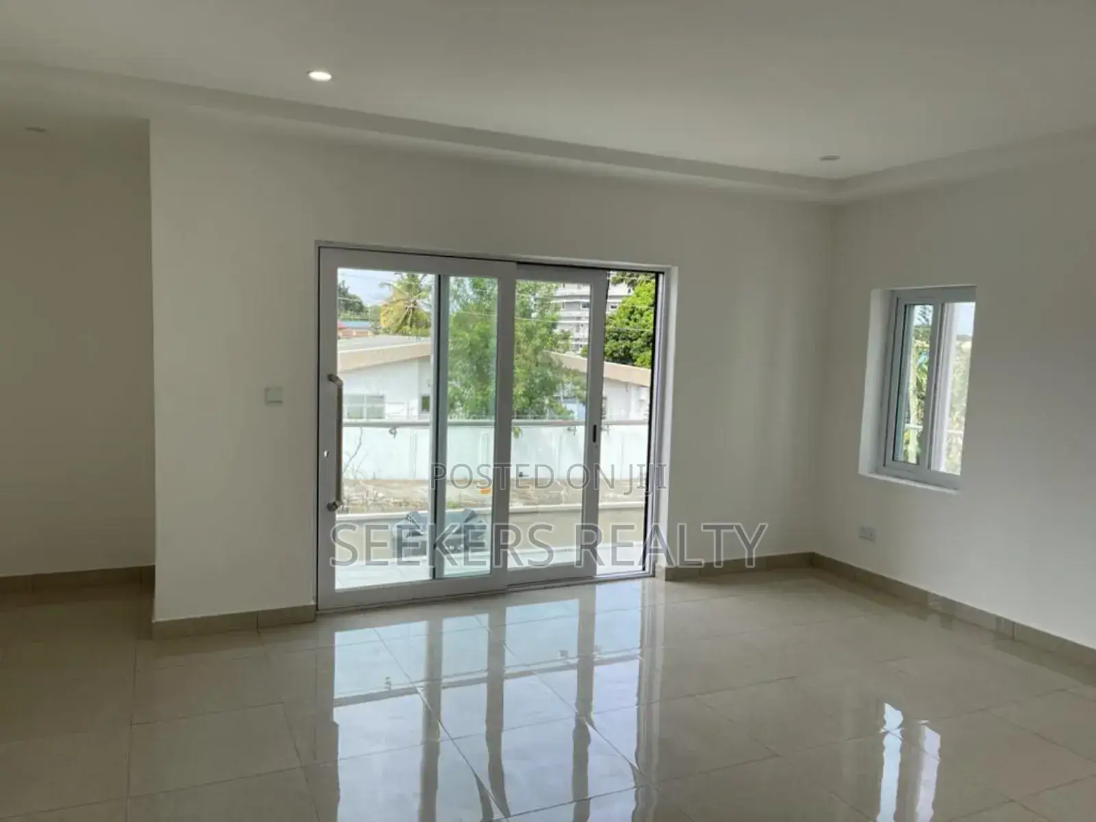 4bdrm House in Seekers Realty, Cantonments for rent