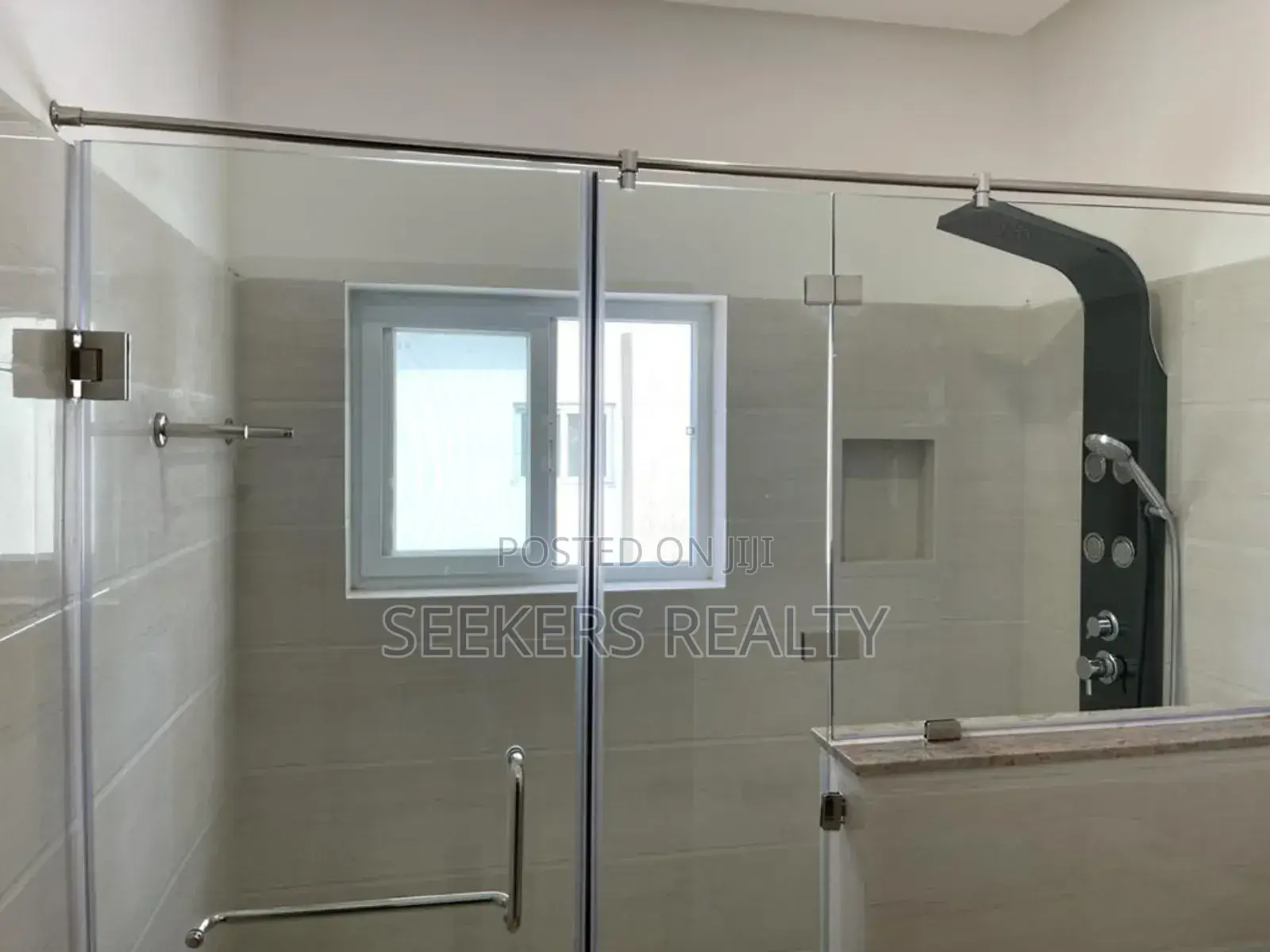 4bdrm House in Seekers Realty, Cantonments for rent