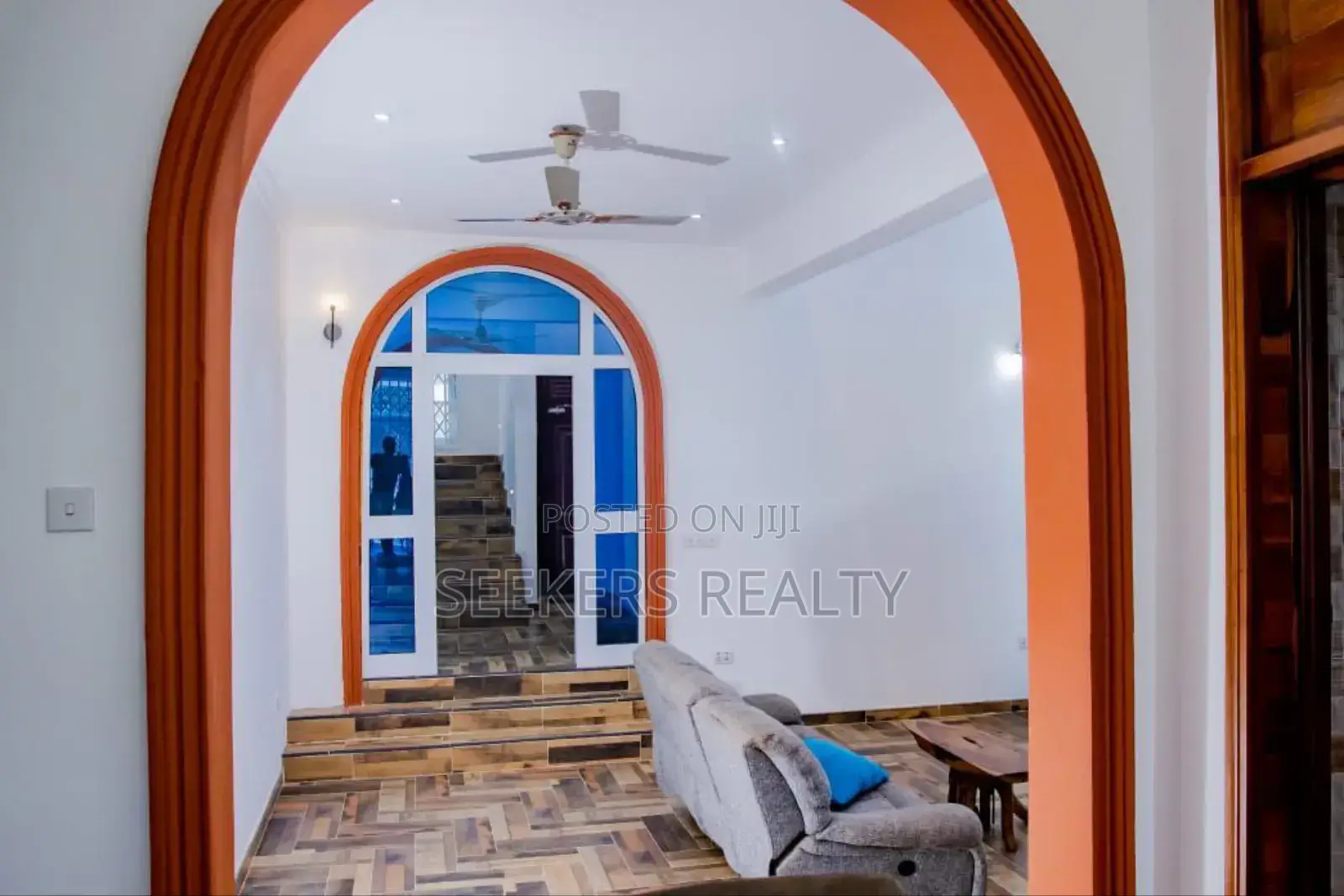 8bdrm House in Seekers Realty, Oyarifa for sale