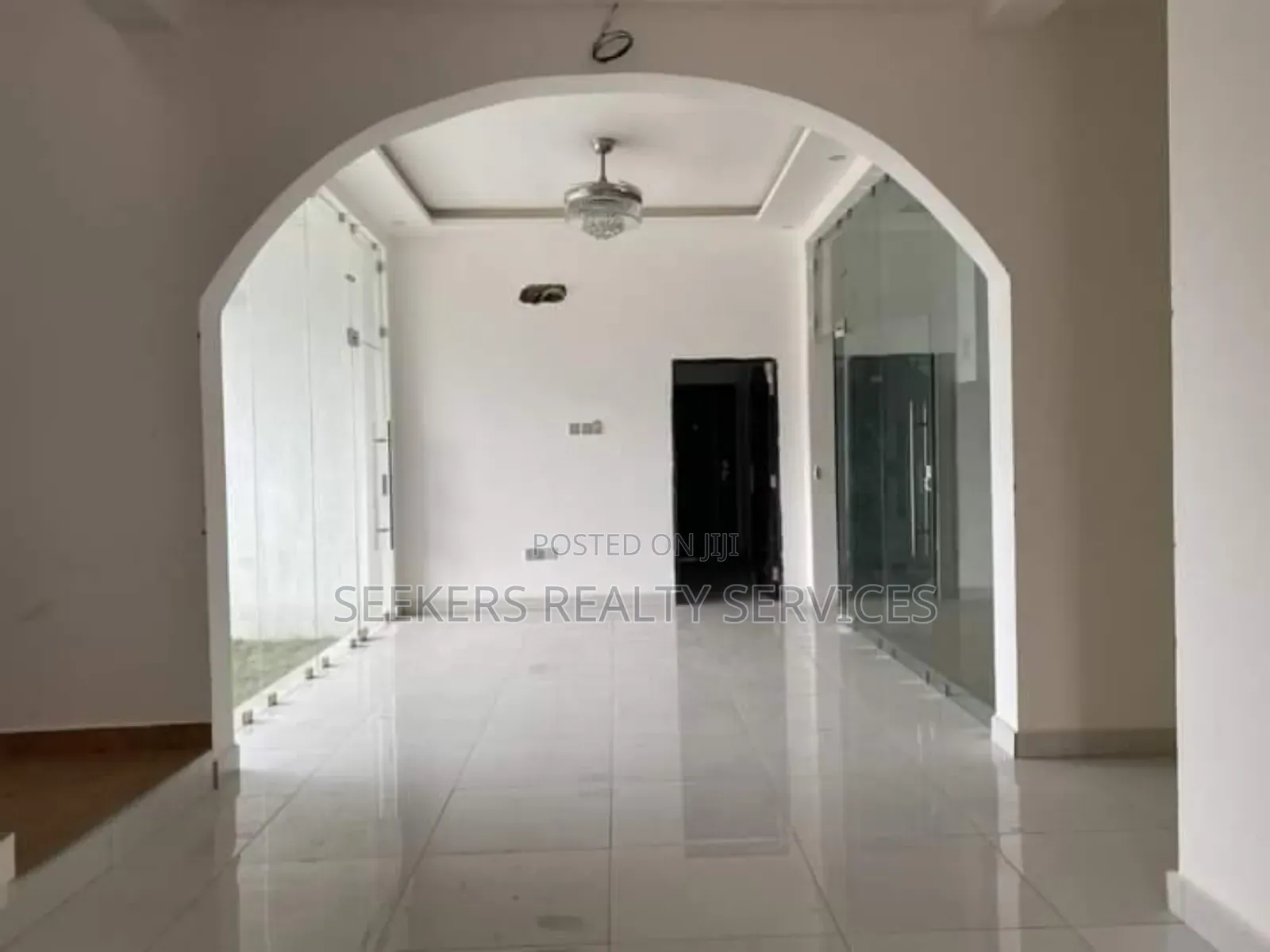 4bdrm Mansion in Seekers Realty, Airport Residential Area for sale