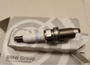 Original BMW 16 Short Spark Plugs Frk7pp332