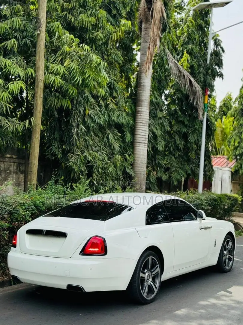 Rolls-Royce Wraith 6.6 RWD 2018 White