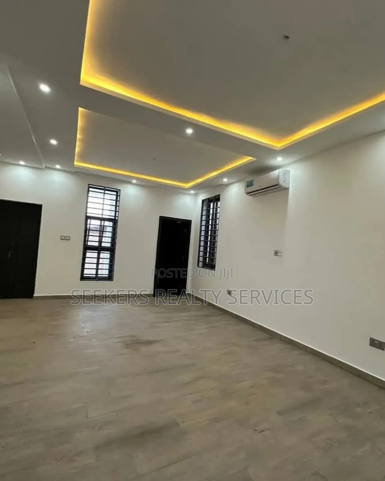 4bdrm Duplex in Seekers Realty, Lake Side Estate for sale