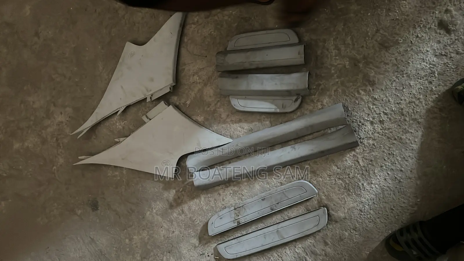 Toyota Corolla 2009-2012 Inside Cover and Lockers