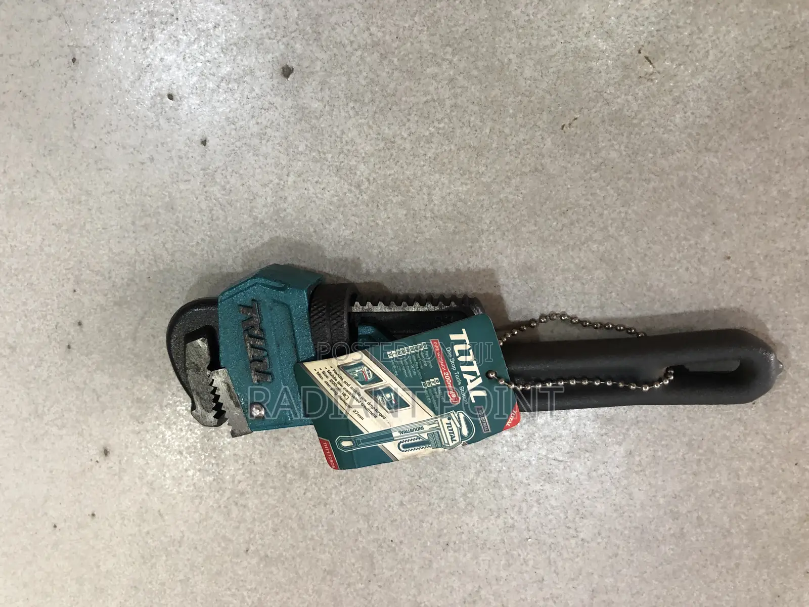 Total Pipe Wrench (200m)
