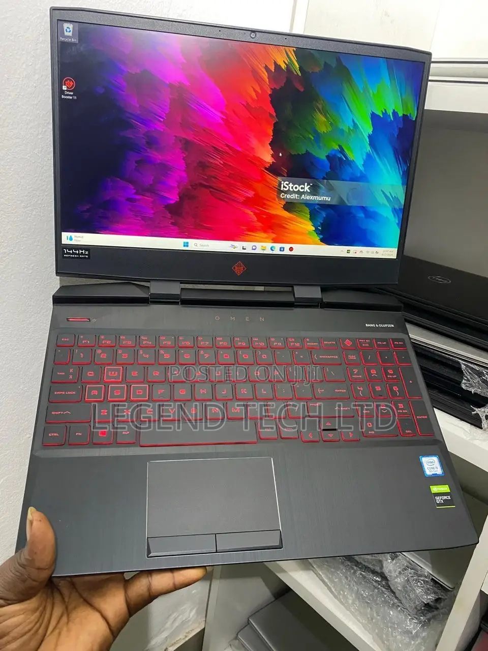 Laptop HP Omen 15-dh002nr 4GB Intel Core i7 SSD 512GB