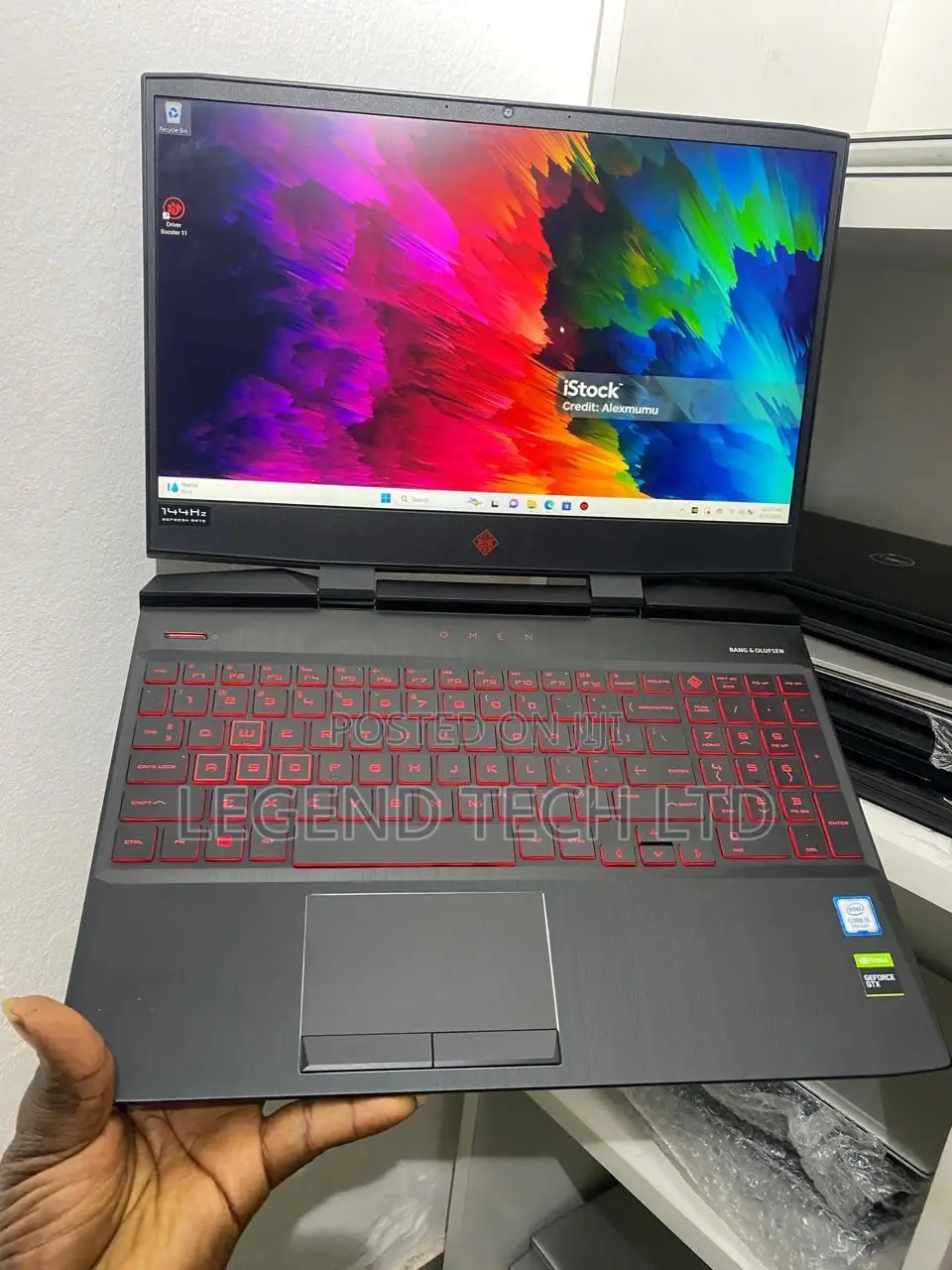 Laptop HP Omen 15-dh002nr 4GB Intel Core i7 SSD 512GB