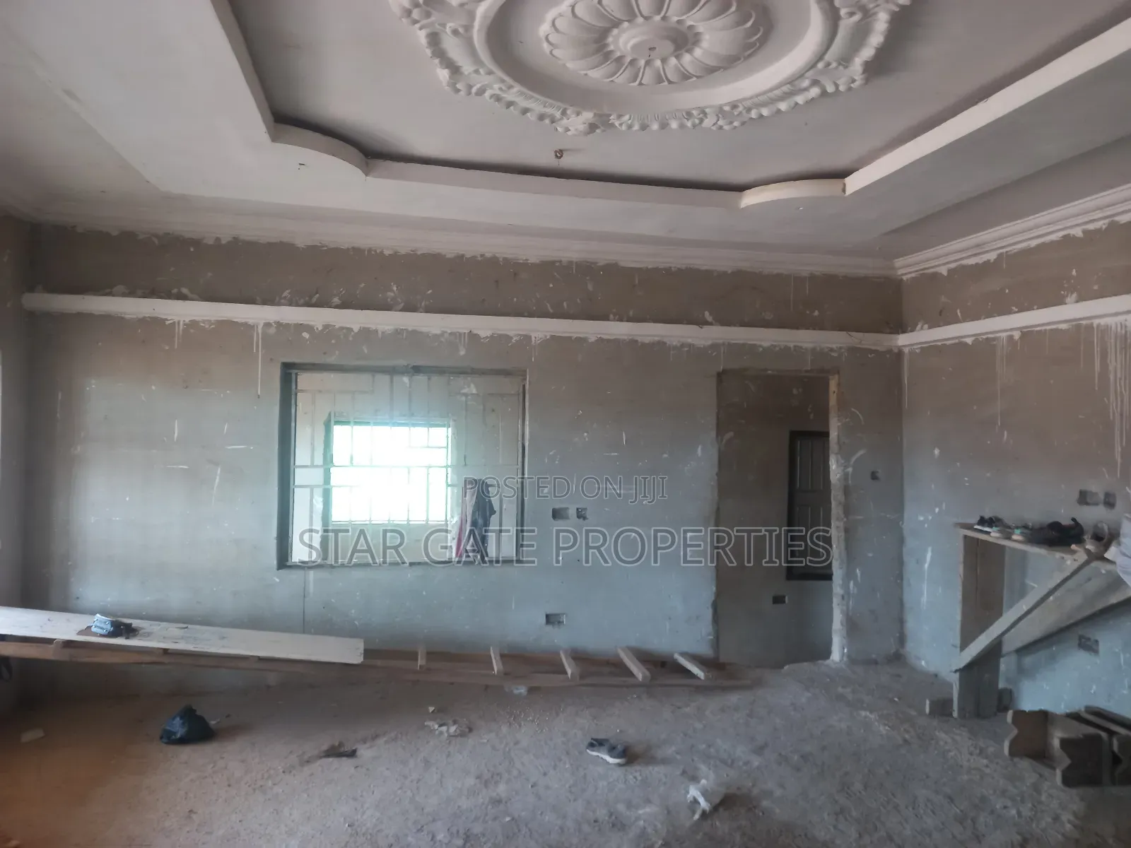 9bdrm House in Bokankyi, Near, Kumasi Metropolitan for sale