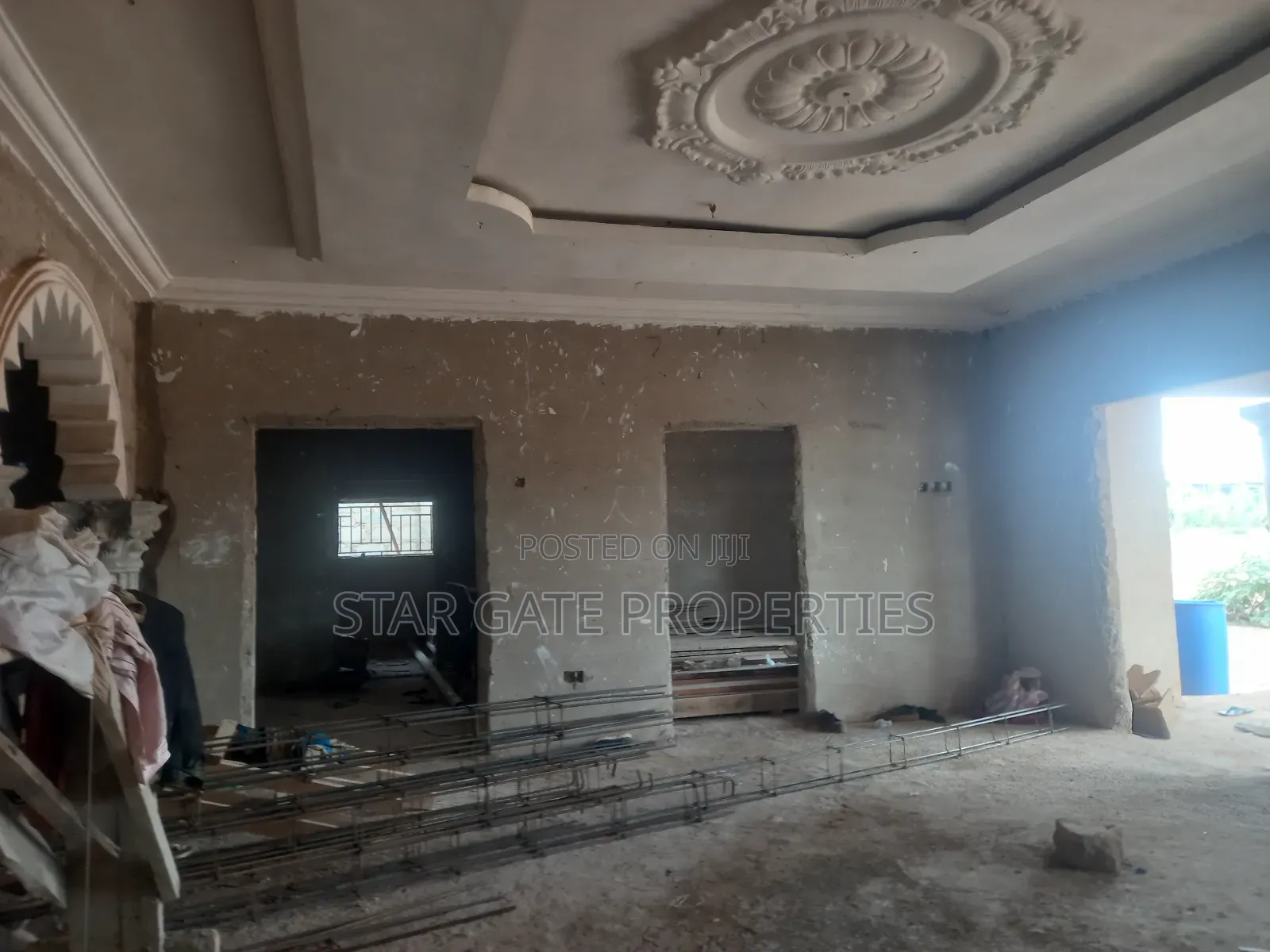 9bdrm House in Bokankyi, Near, Kumasi Metropolitan for sale