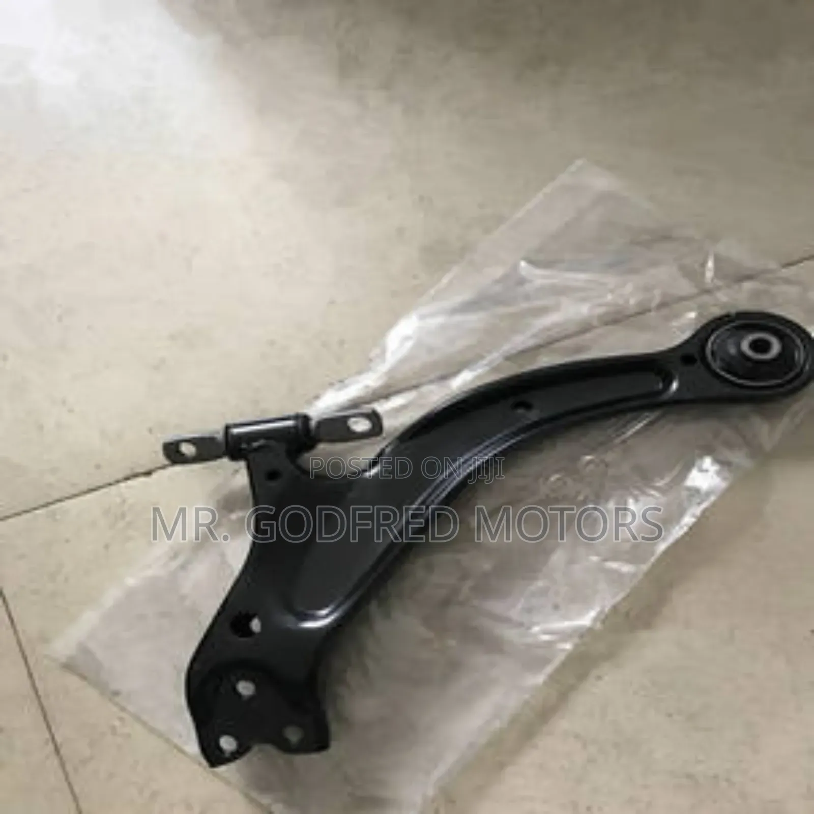 Toyota Camry 2013 Lower Control Arm Pair. Original.
