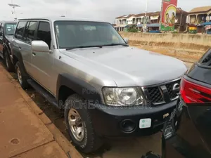 Nissan Patrol 2010 Gray