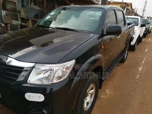Toyota Hilux 2014 Black