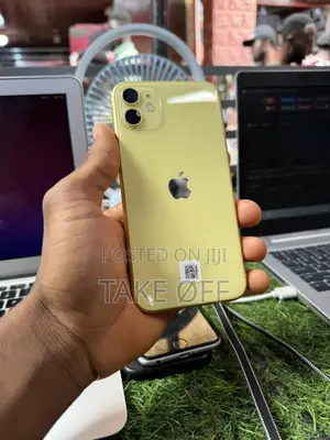 New Apple iPhone 11 128 GB Yellow
