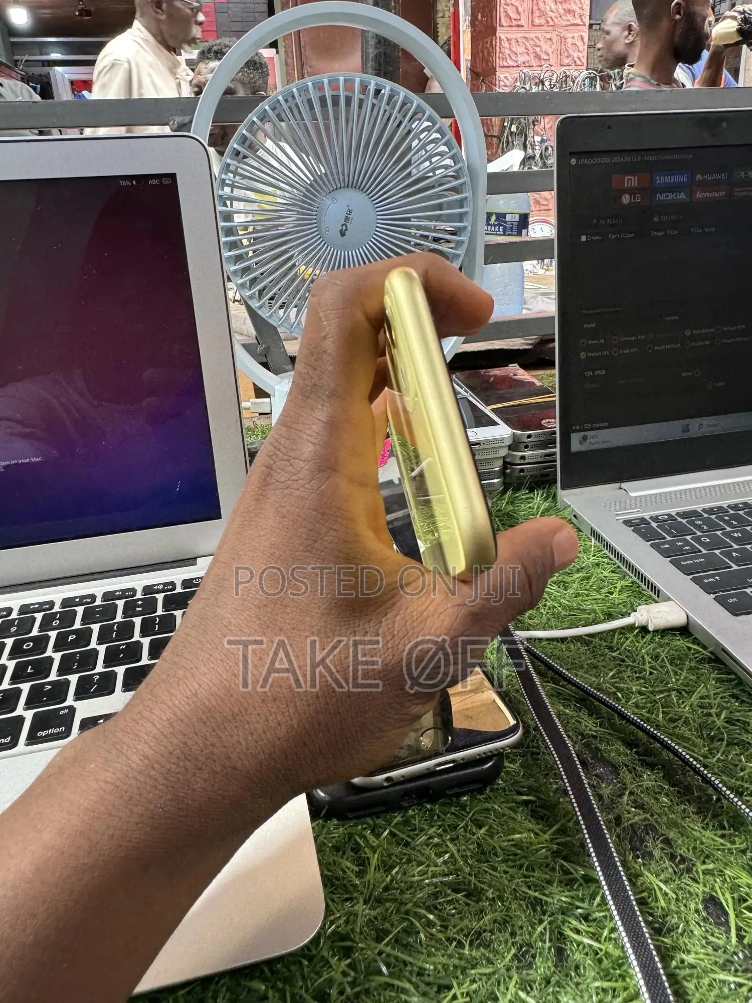 New Apple iPhone 11 128 GB Yellow